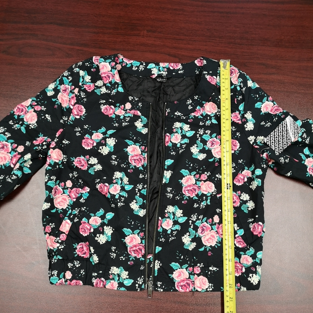 Bomber Jacket - Picture 5 of 5